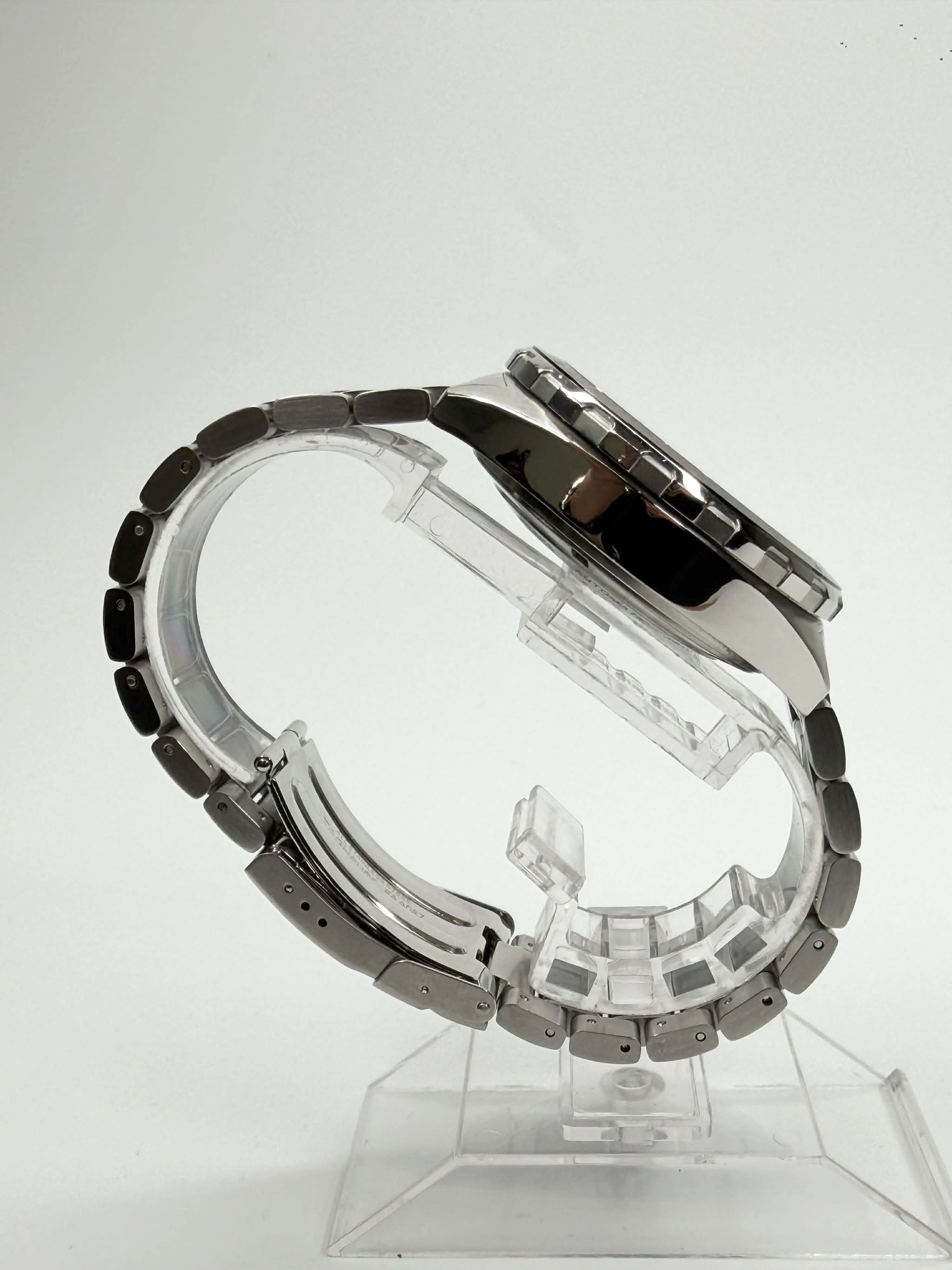 Formula 1 Calibre 16 hover