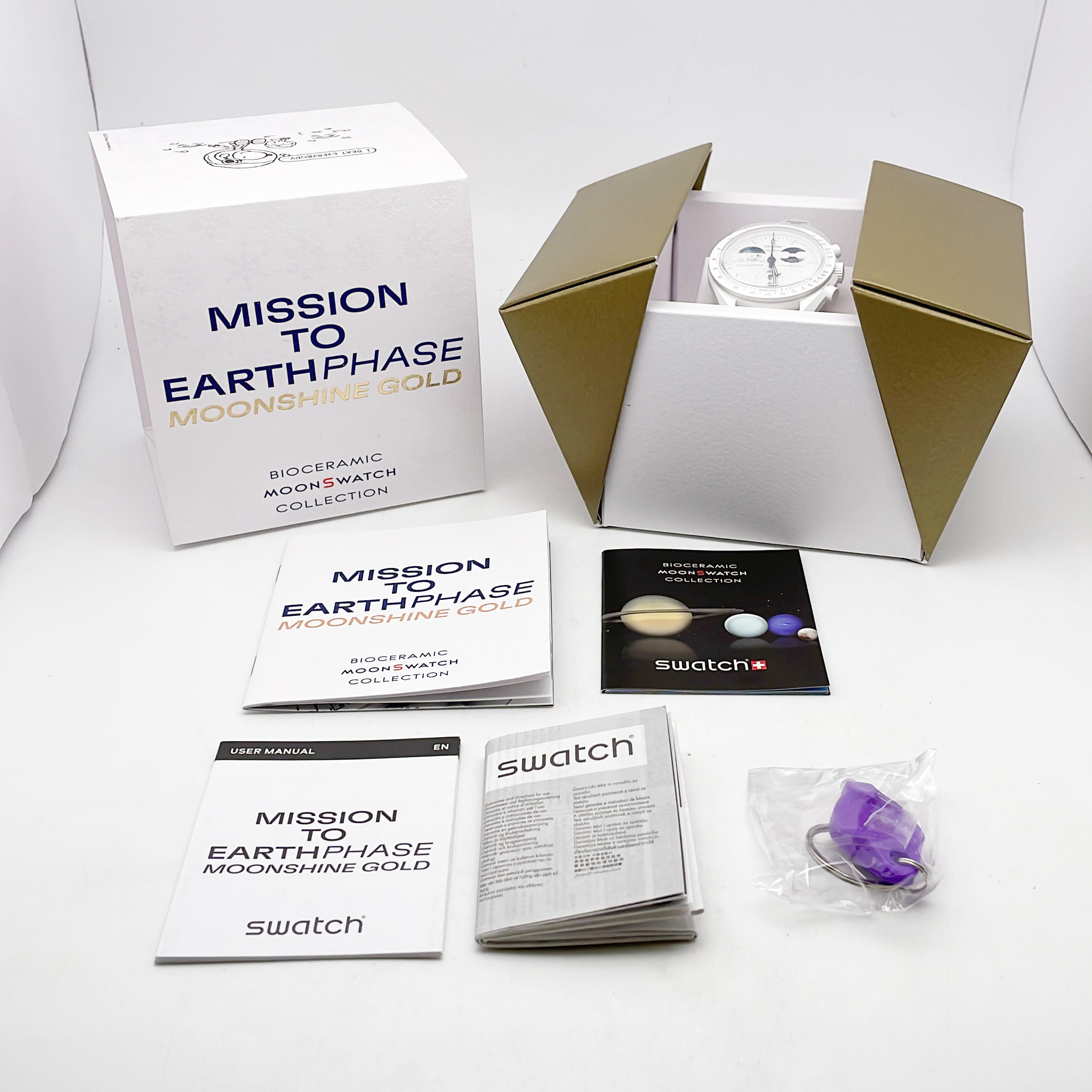 Moonswatch Mission To Earthphase Moonshine Gold hover