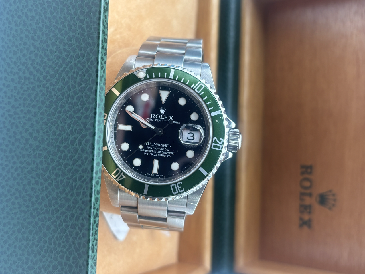 SUBMARINER DATE KERMITT 40mm hover