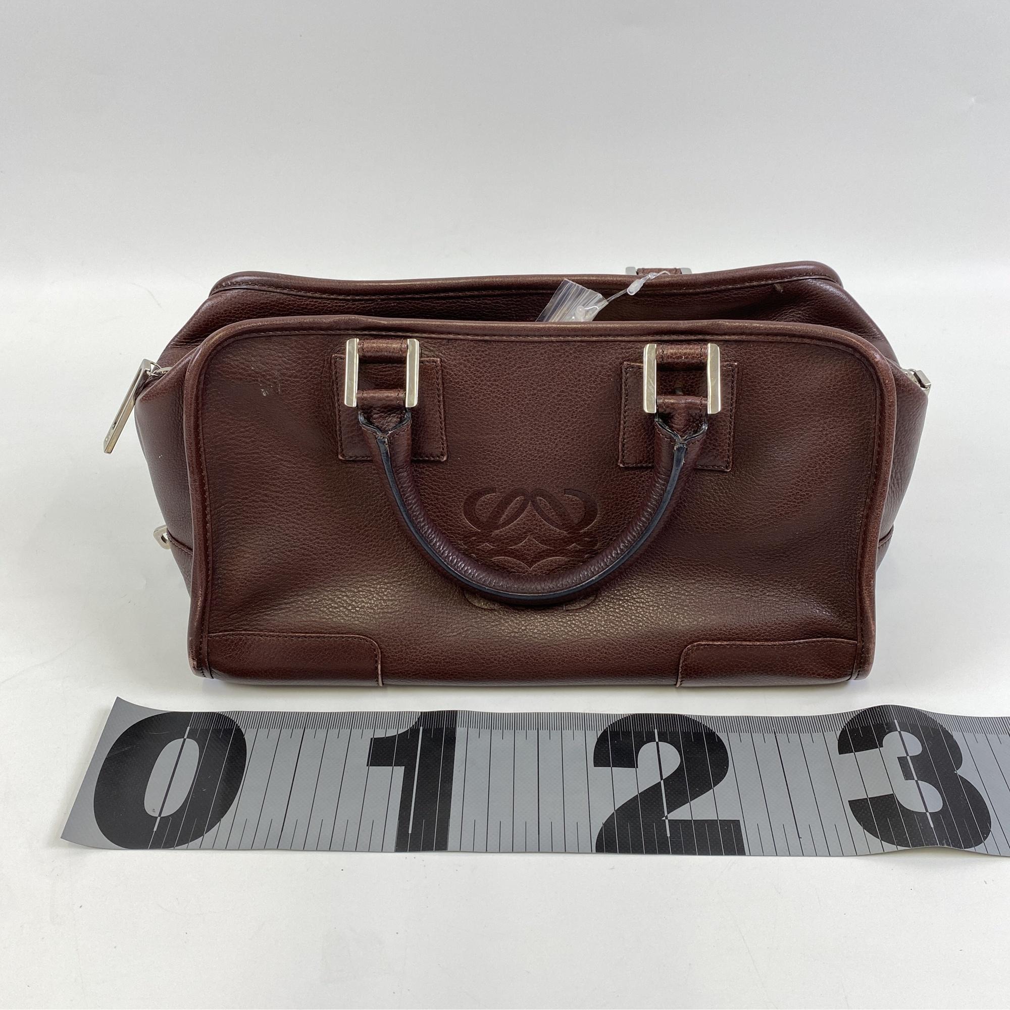 Loewe Amazona 28 Bordeaux Leather hover