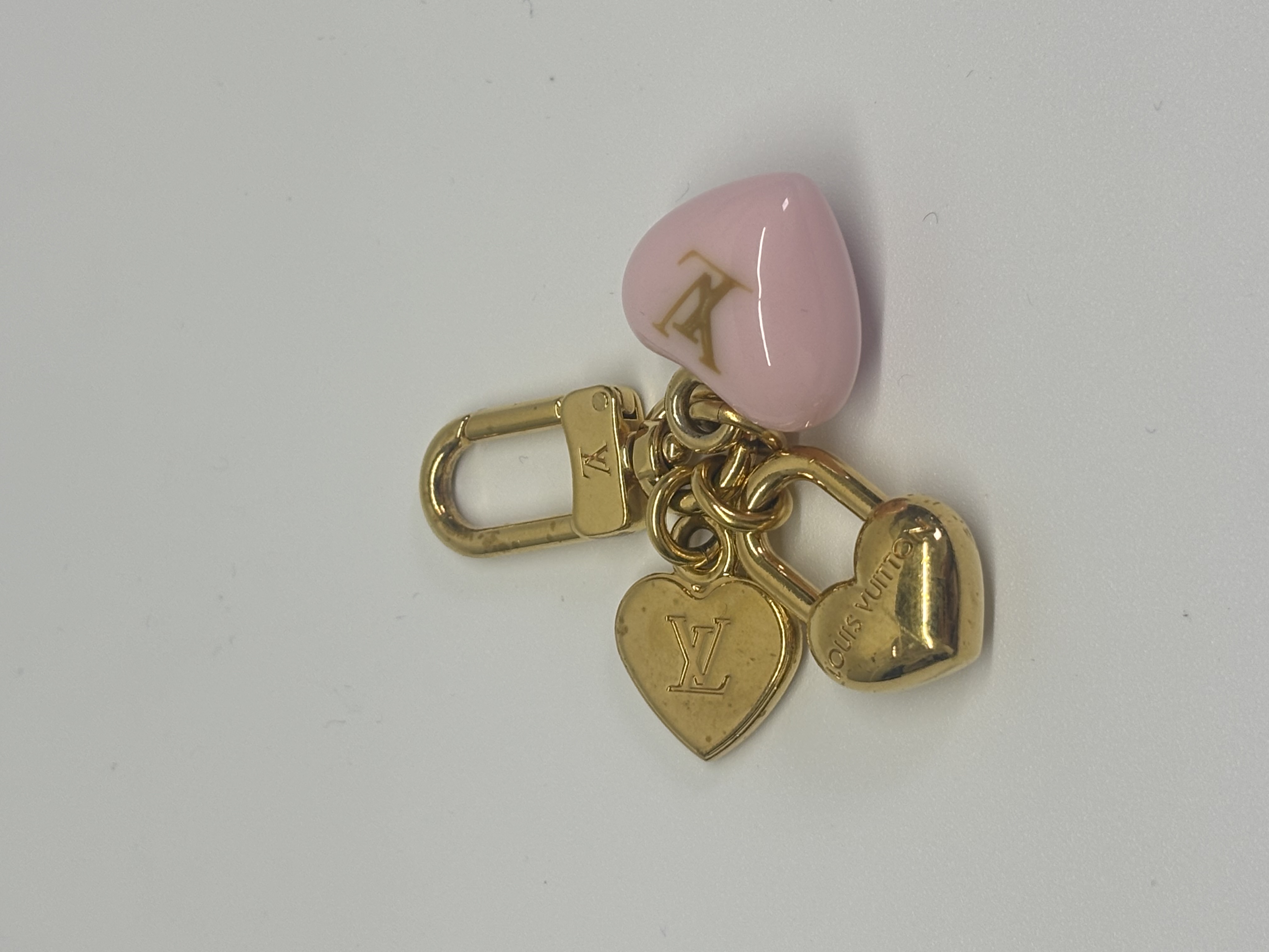 LV MICRO CHARM LV HEART