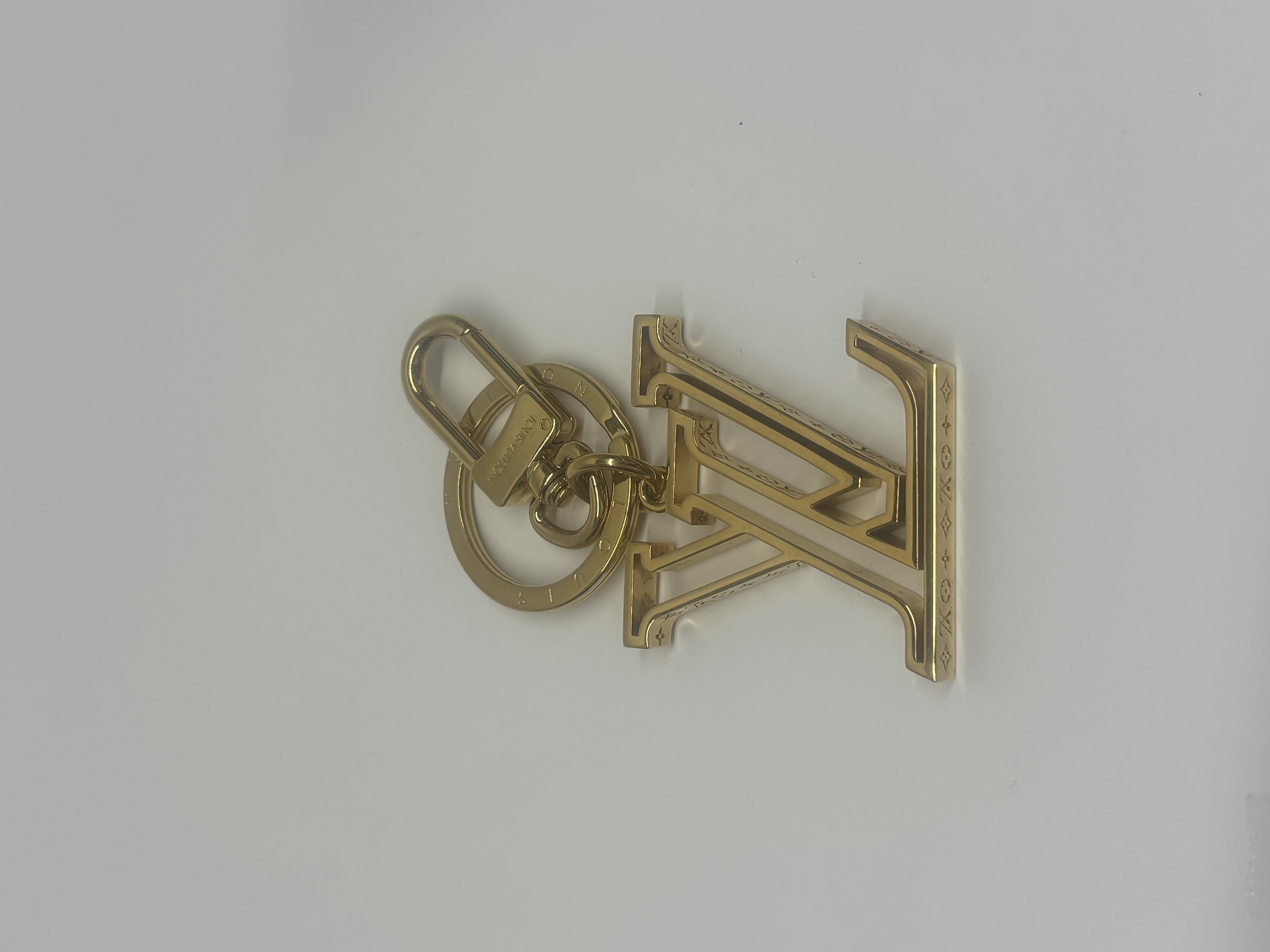 Louis Porte Clee  Millionare Charm