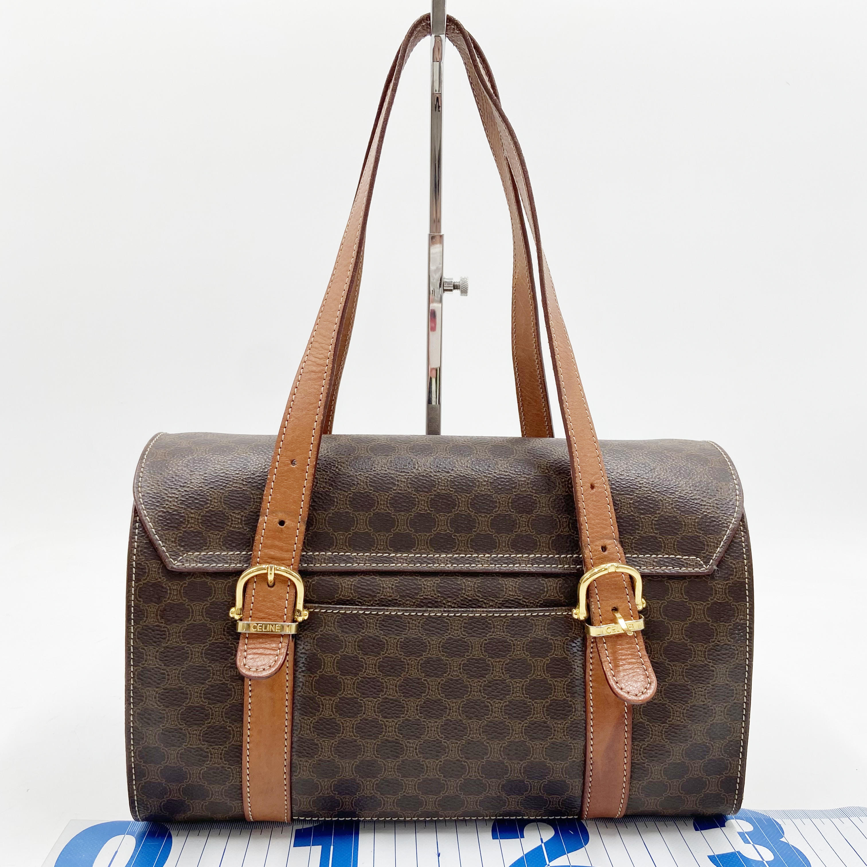 Macadam Triomphe | Blason or Box bag hover