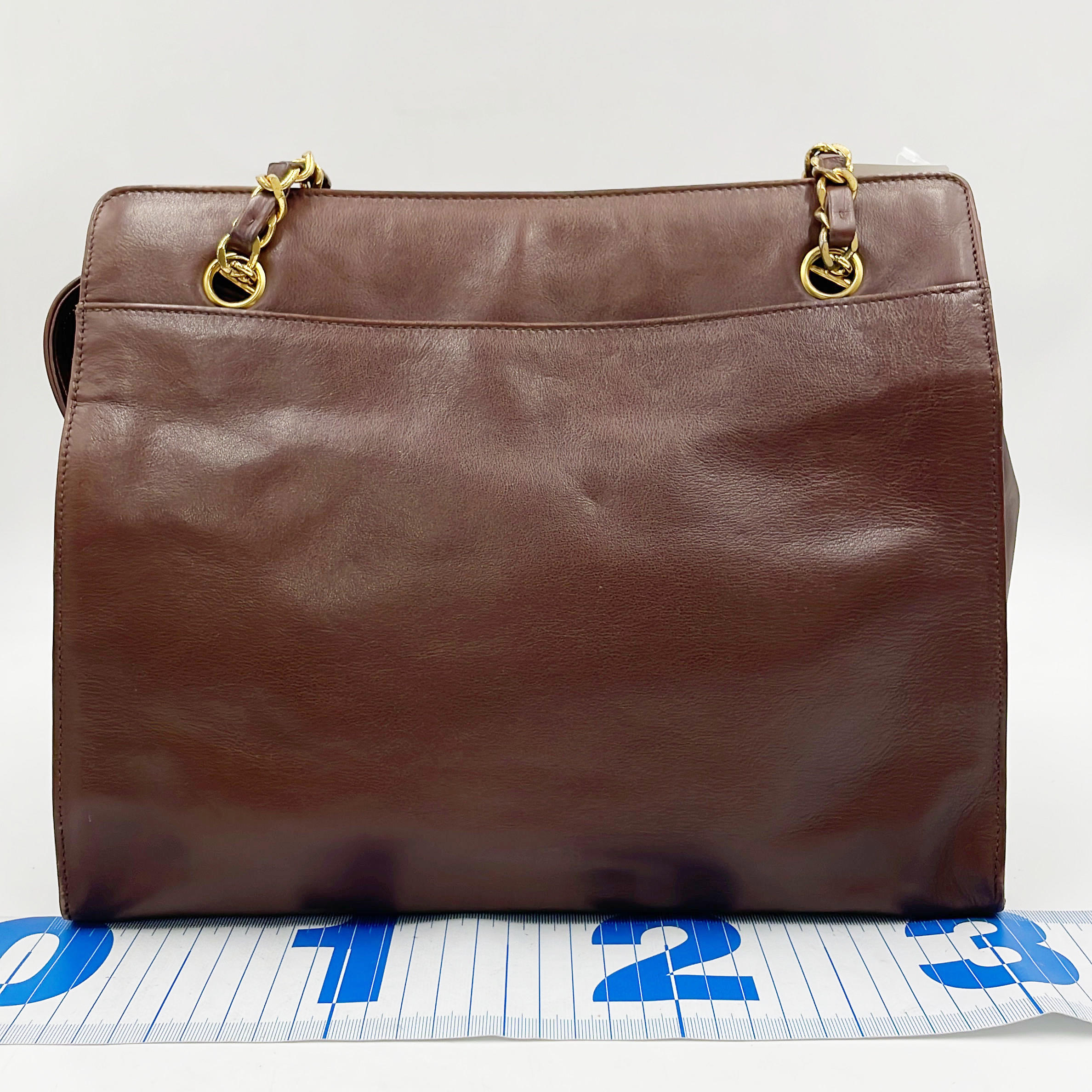 CC Chain Tote | Shopping Tote hover