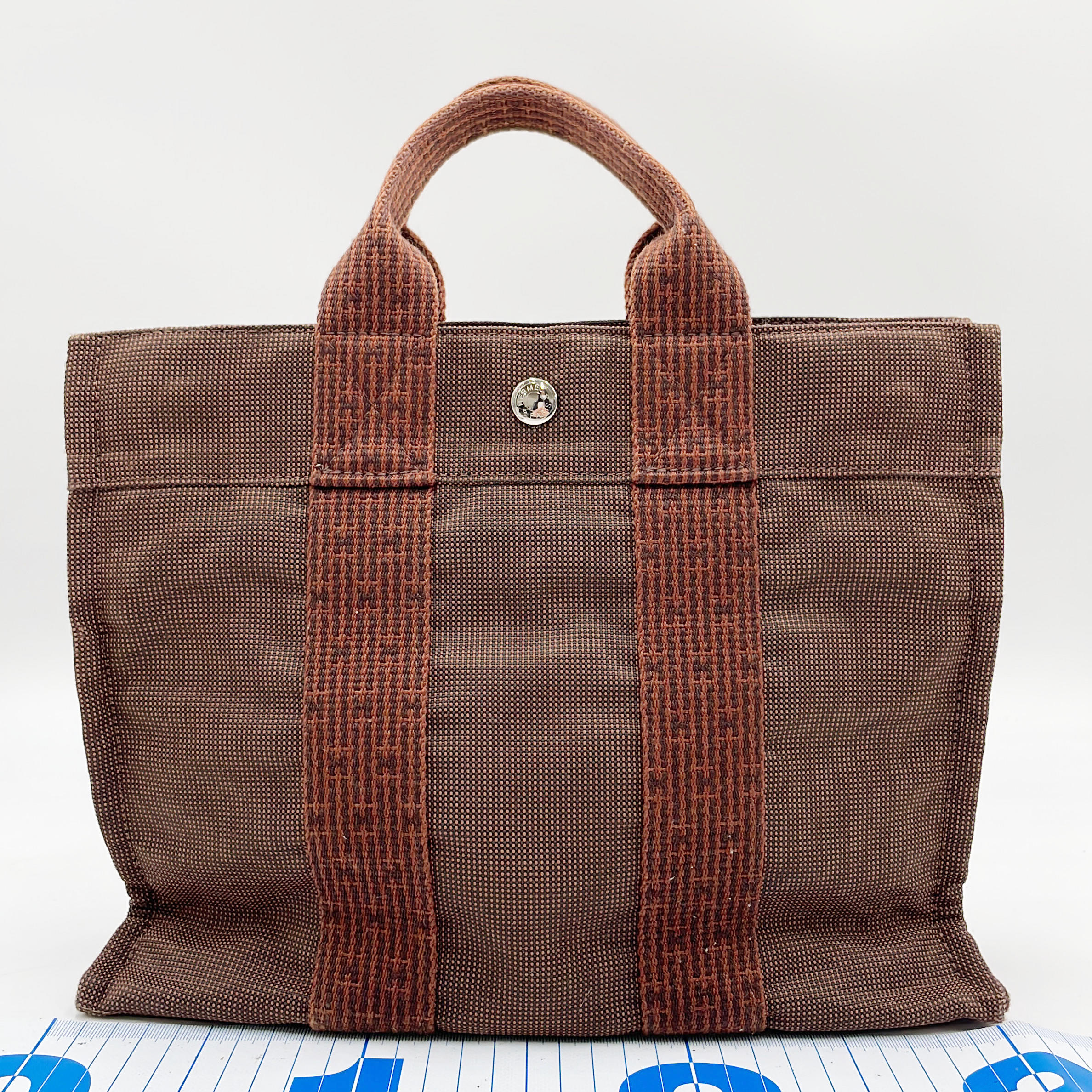 Herline PM Tote Bag | Air Line hover