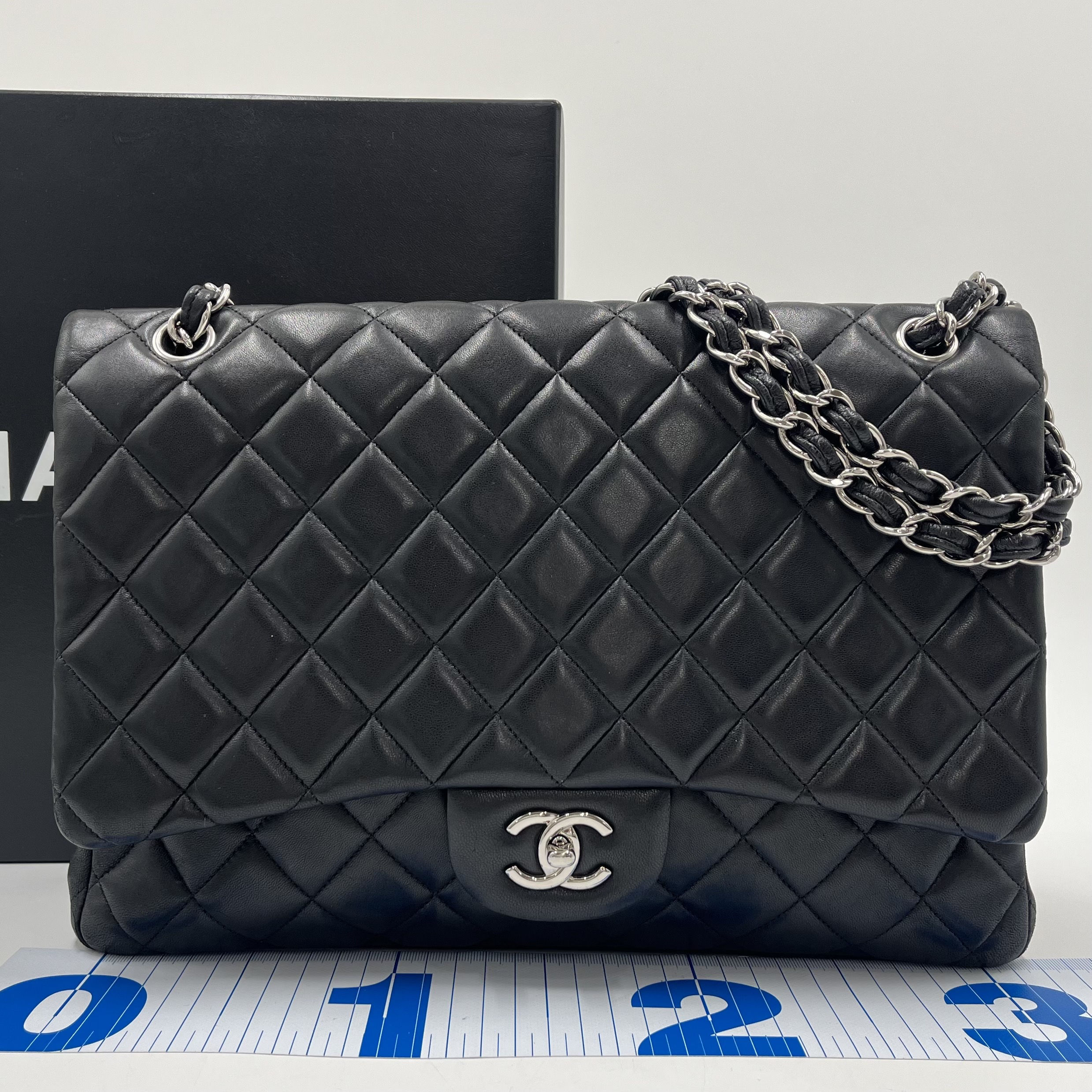 Double-chain shoulder bag