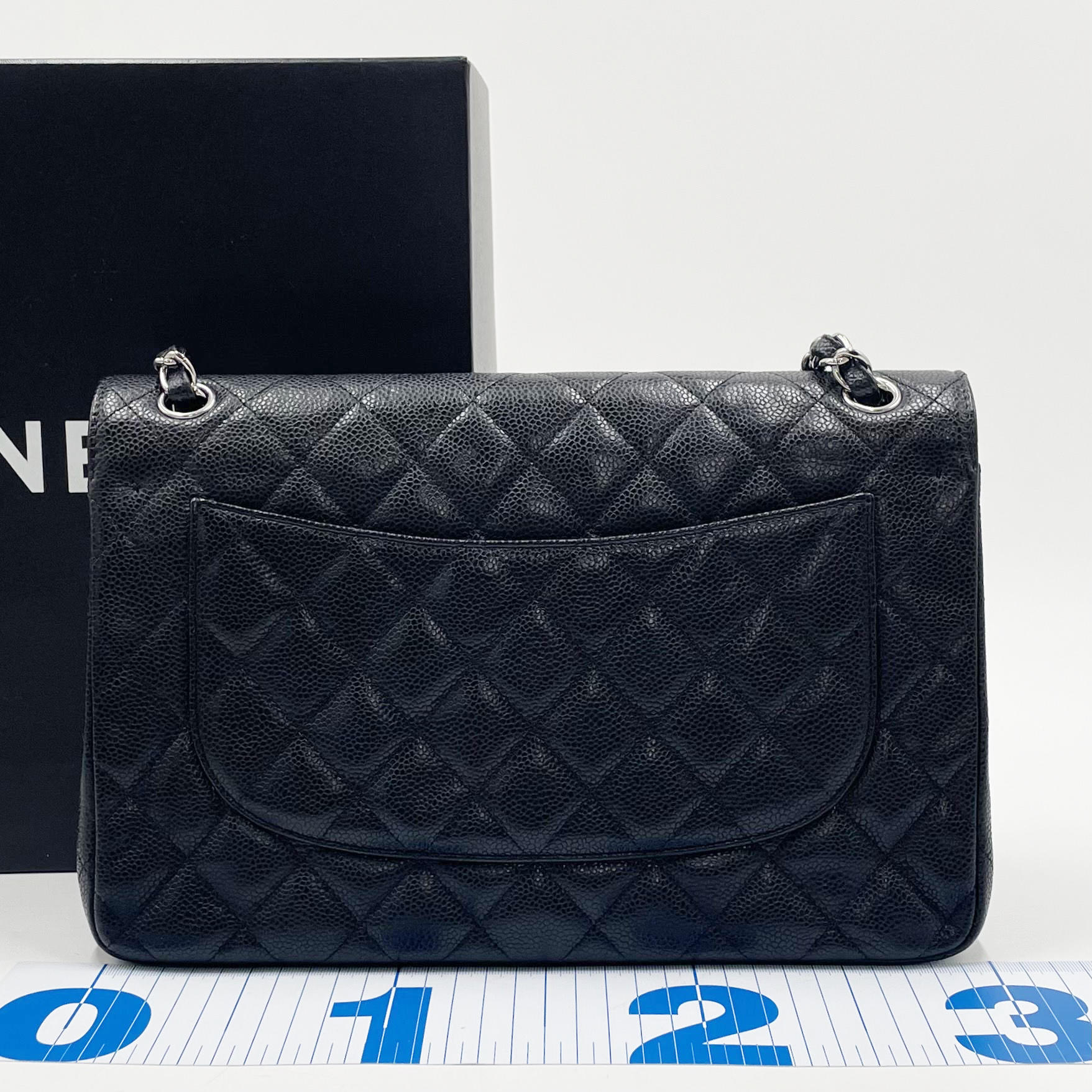 Double-chain shoulder bag hover