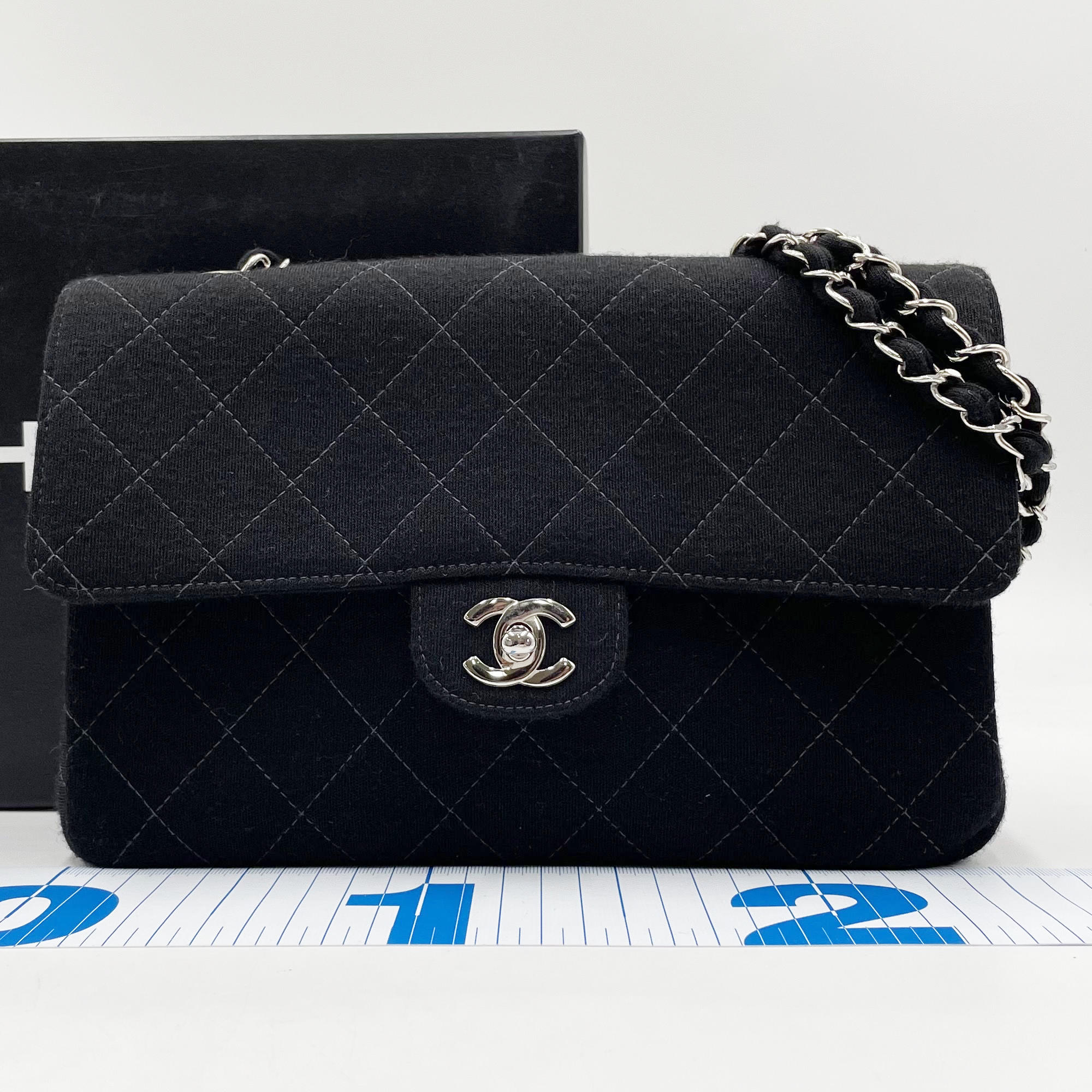 Single-flap chain shoulder bag