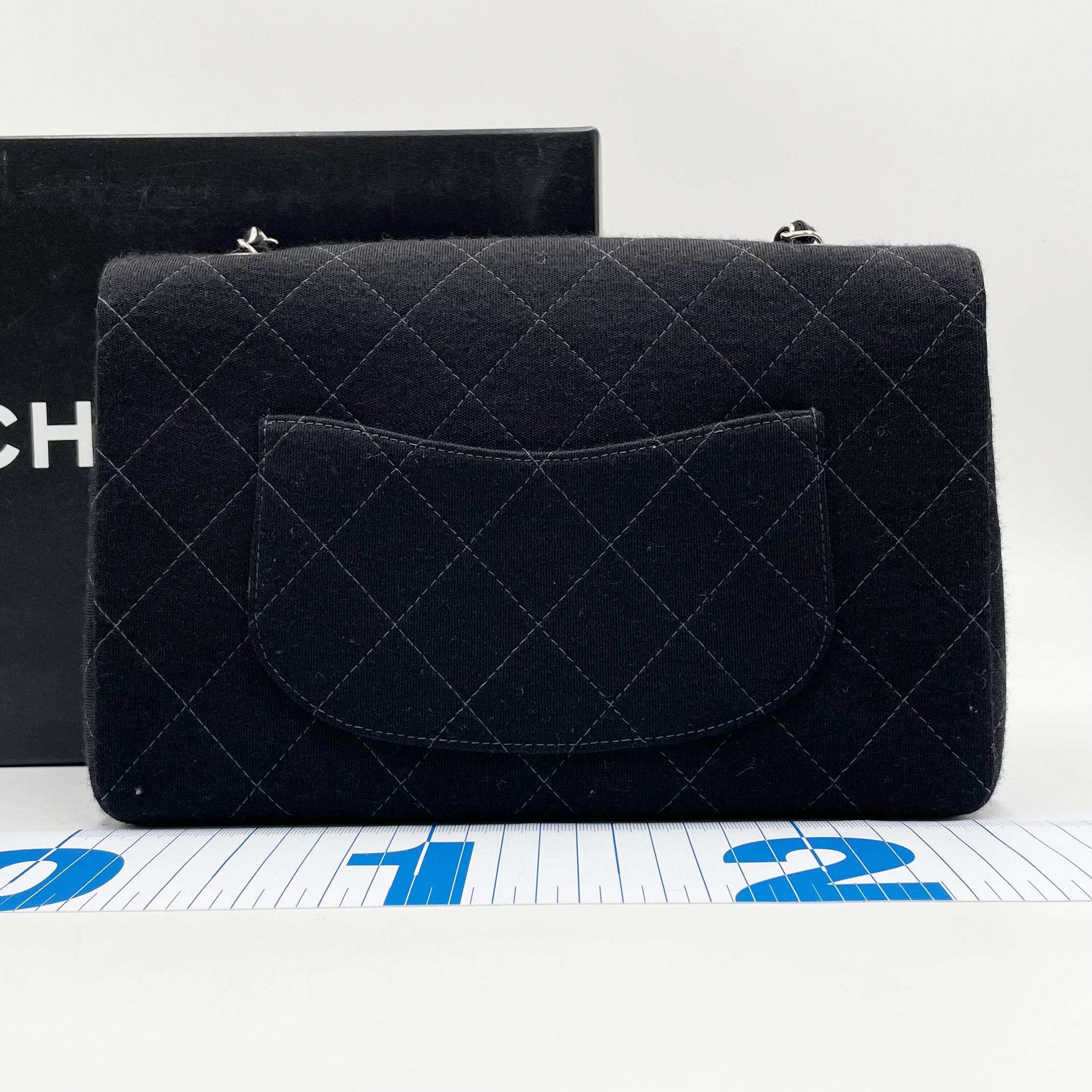 Single-flap chain shoulder bag hover