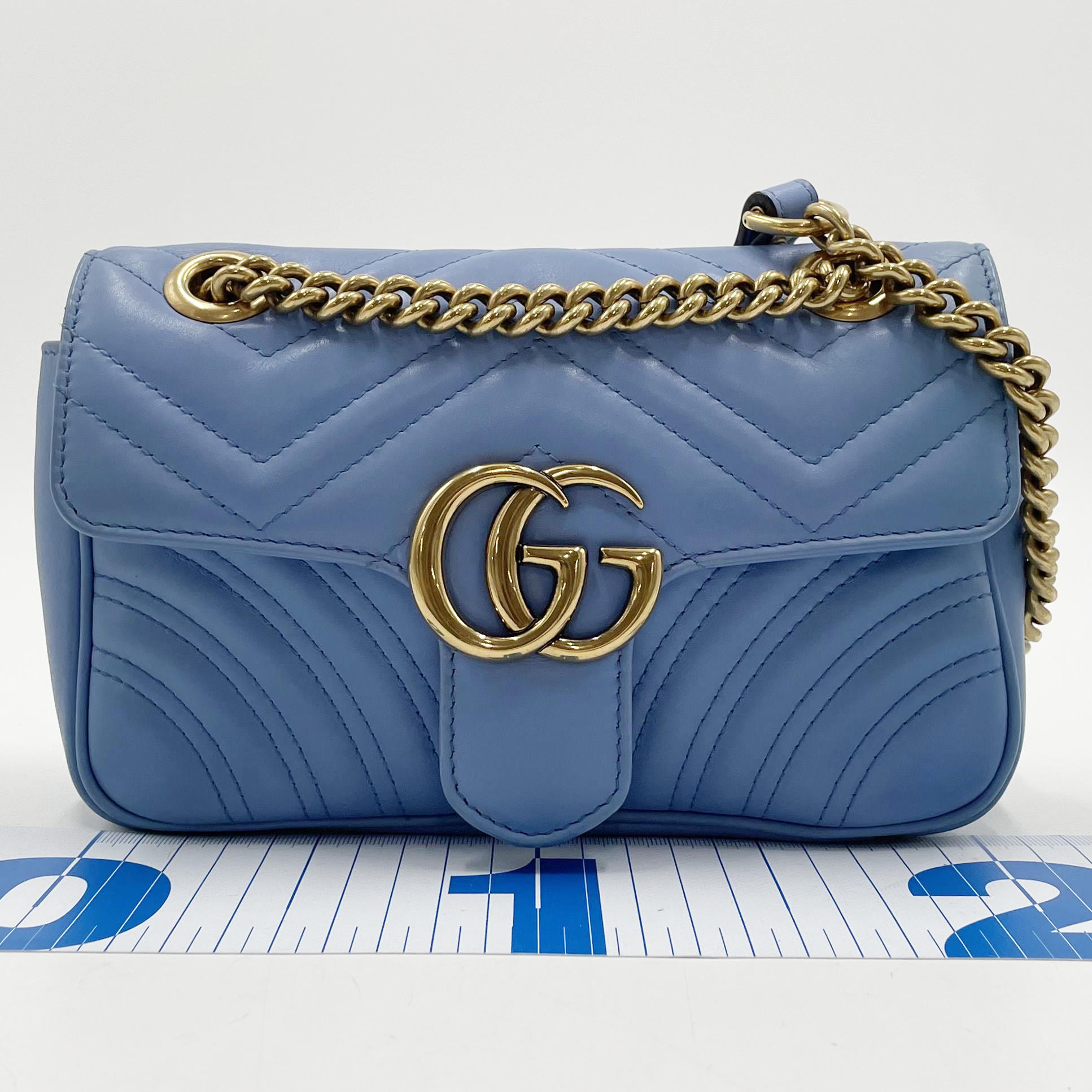 Chain shoulder bag