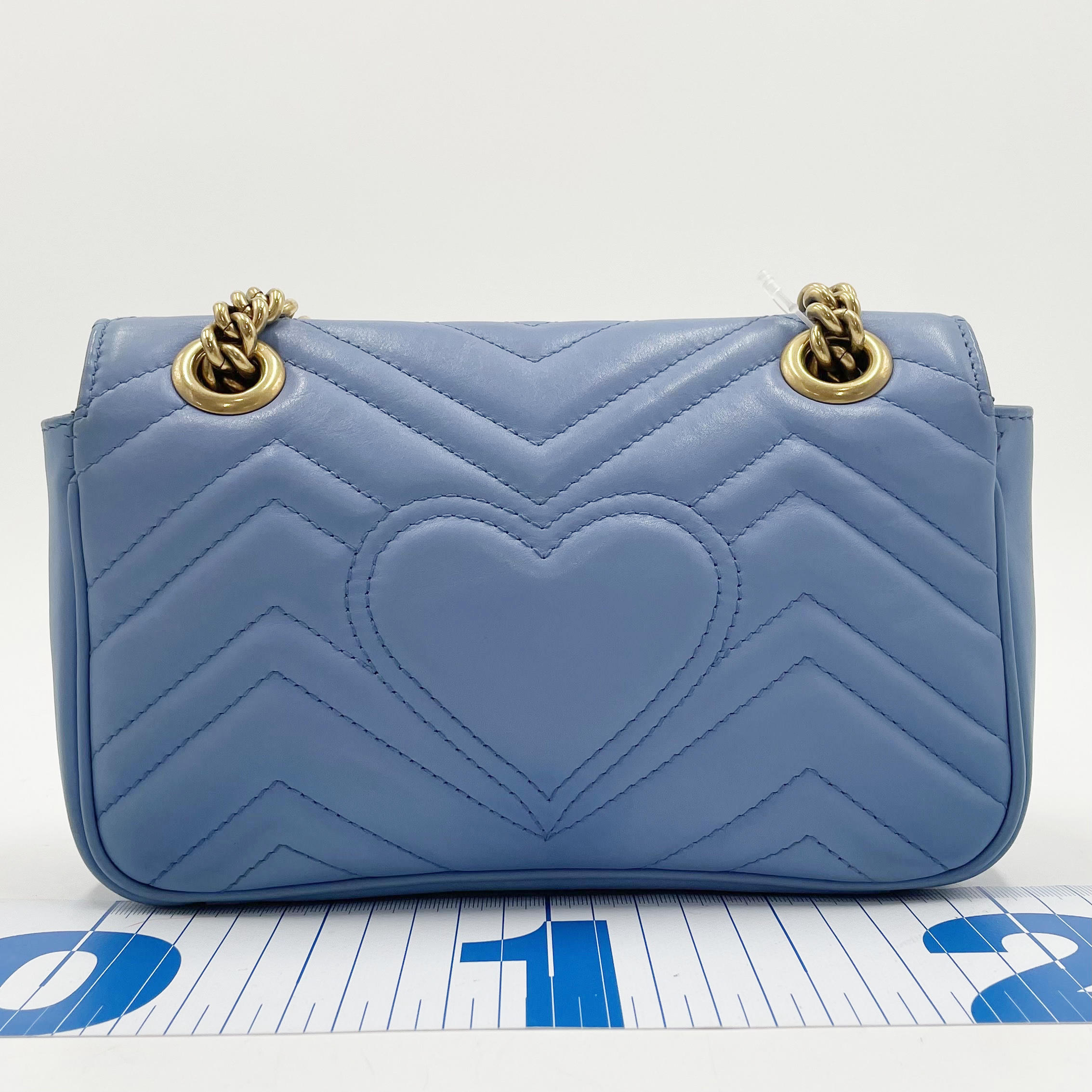 Chain shoulder bag hover
