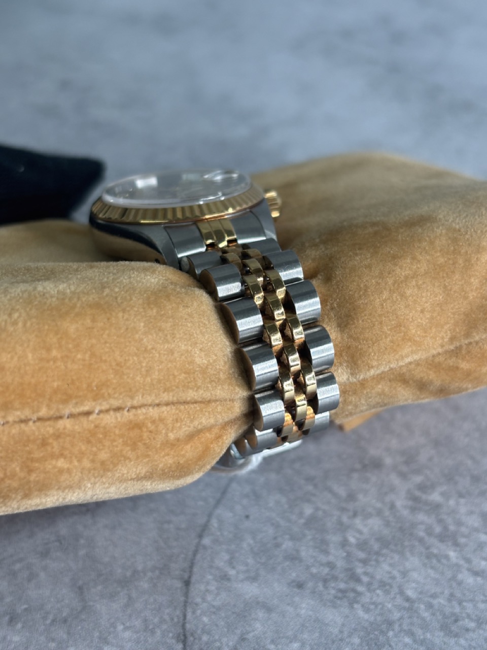 Rolex Lady-Datejust hover