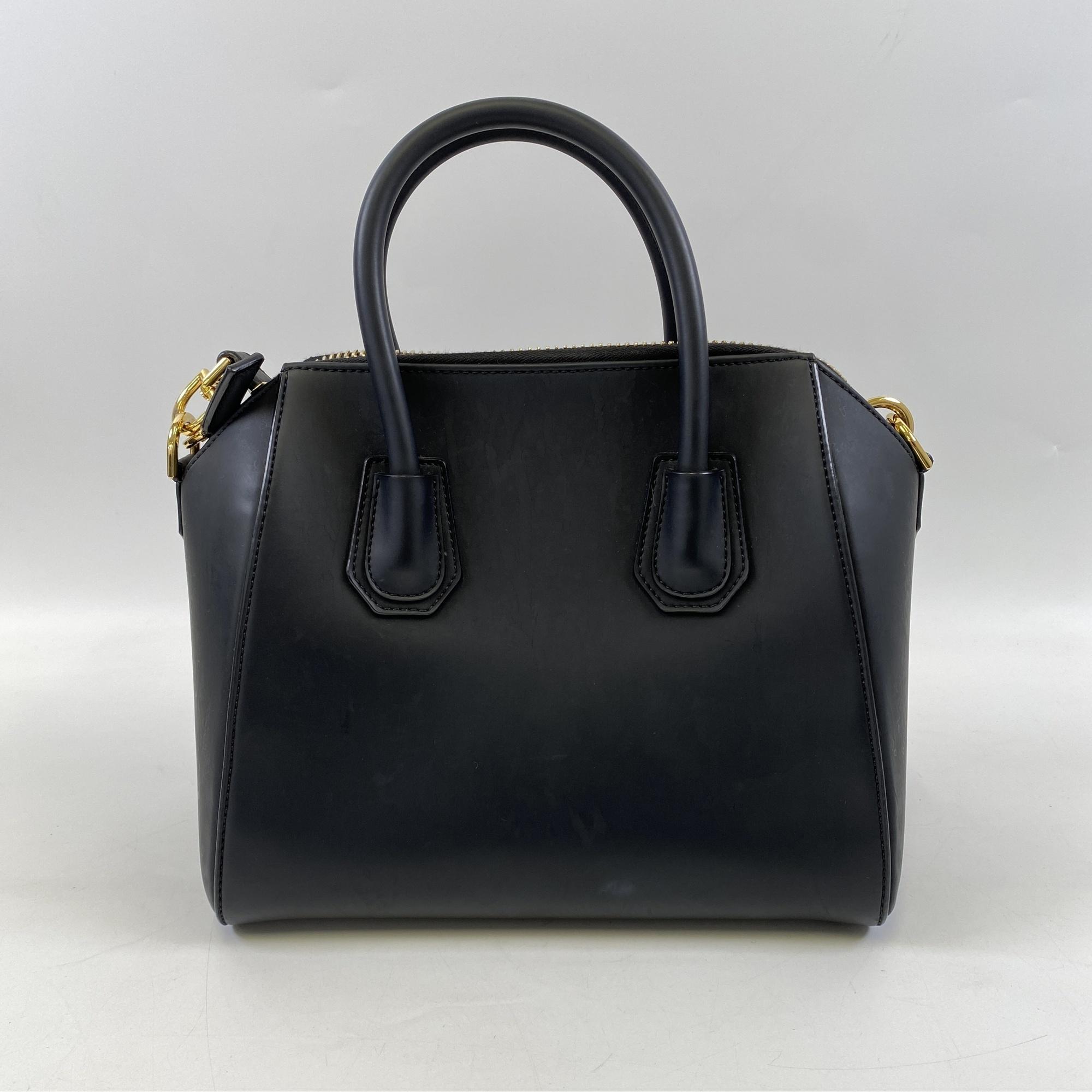 Antigona Medium hover